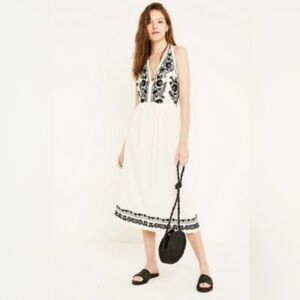 🤍 Urban Outfitters Embroidered Halter Dress 🤍 Size S | Boho Cotton Midi